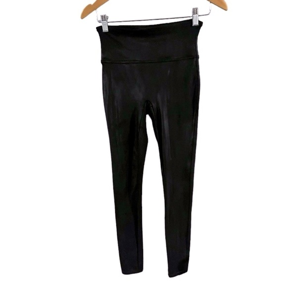 EUC Spanx Black Leggings Size Large - Picture 1 of 7